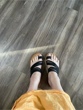 DV by Dolce Vita Black Multi-Strap Slide Sandals summer perfection!